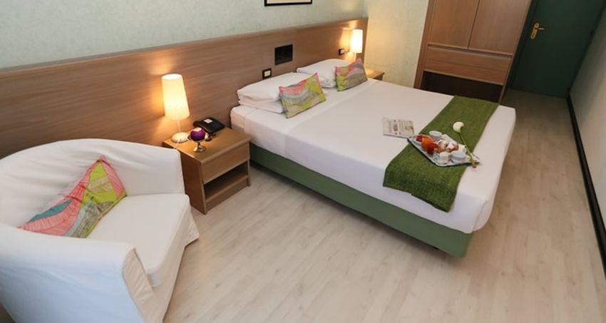 Hotel Forum SantʼIlario dʼEnza Esterno foto